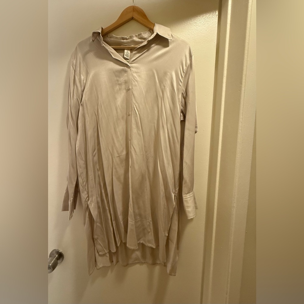NWT H&M Light Beige/Cream Satin Button-Front Shirt Dress